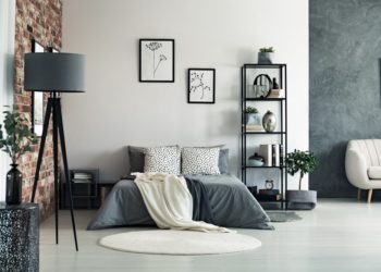 10 tips för att få ditt sovrum att kännas större